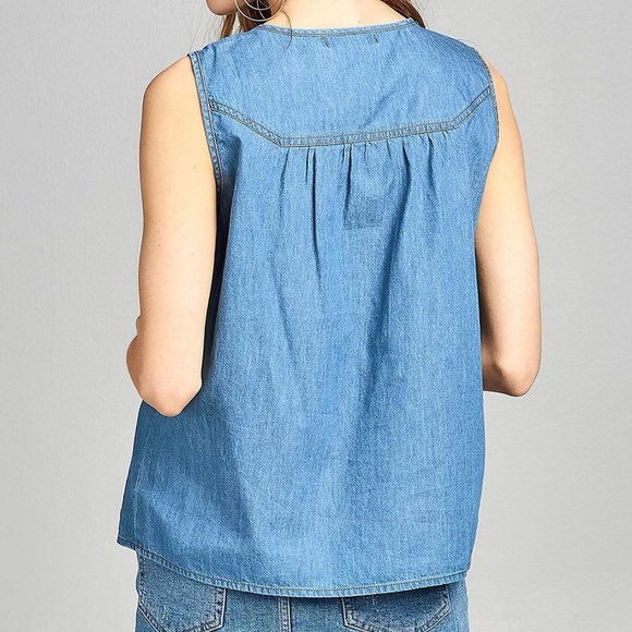 Sleeveless front lace up detail Chambray Top - Picture 4 of 5